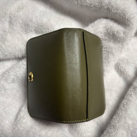 Coach Essential Slim Card Case. Olive. Fast shipping. Great condition. - Picture 4 of 6